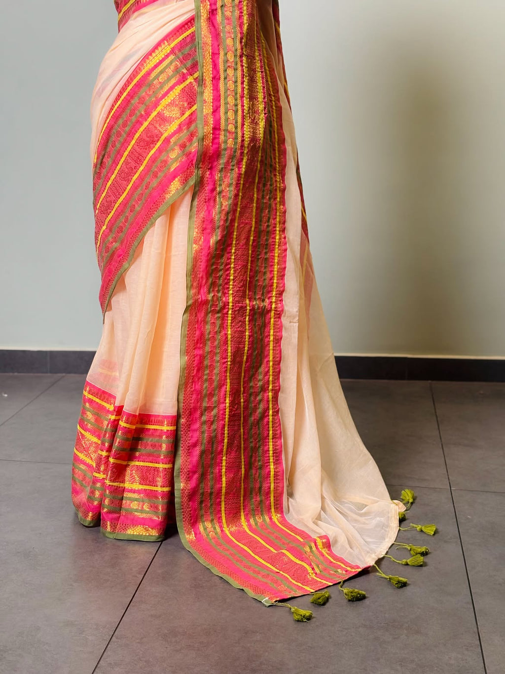 Budget friendly big zari weaving mul cotton saree + running blouse | US0002