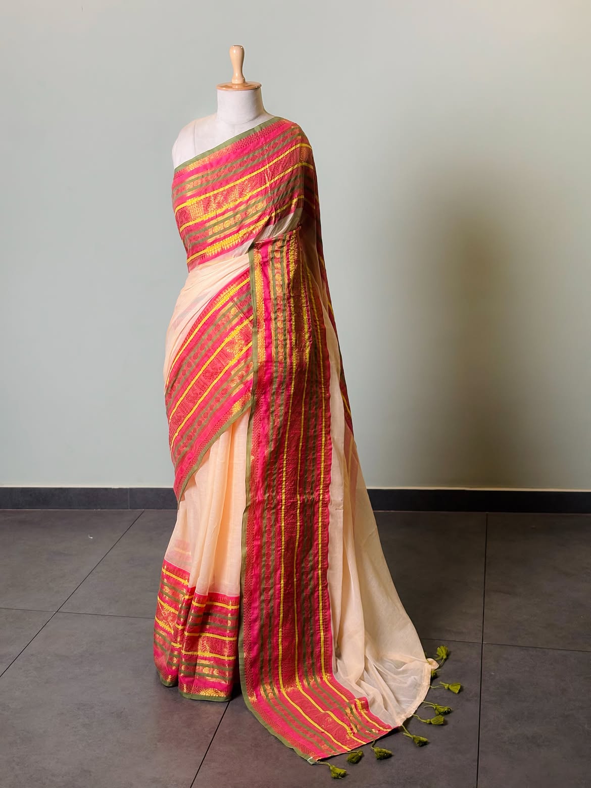 Budget friendly big zari weaving mul cotton saree + running blouse | US0002