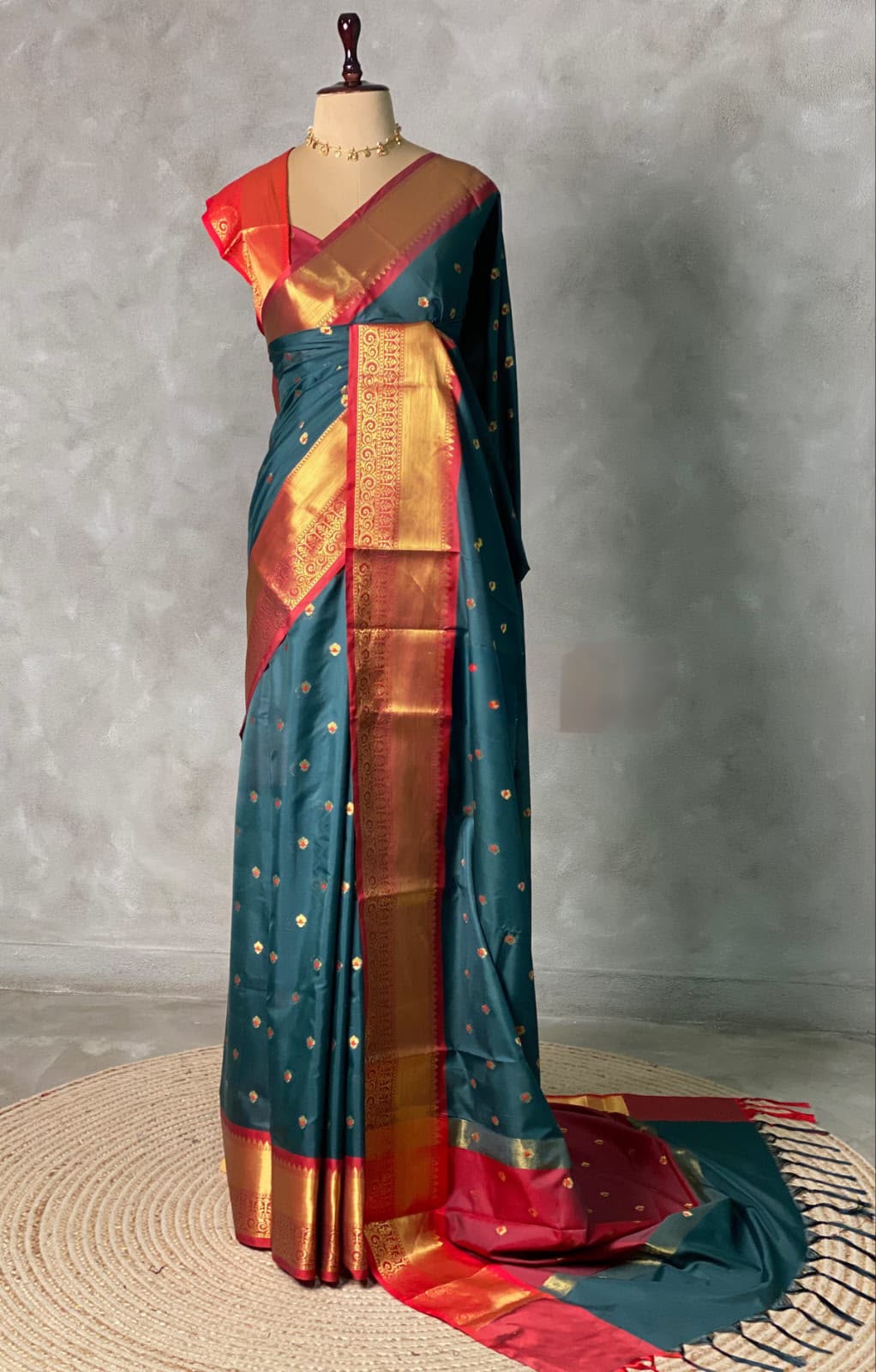Premium banarasi silk saree with runnimg blouse | RF0010