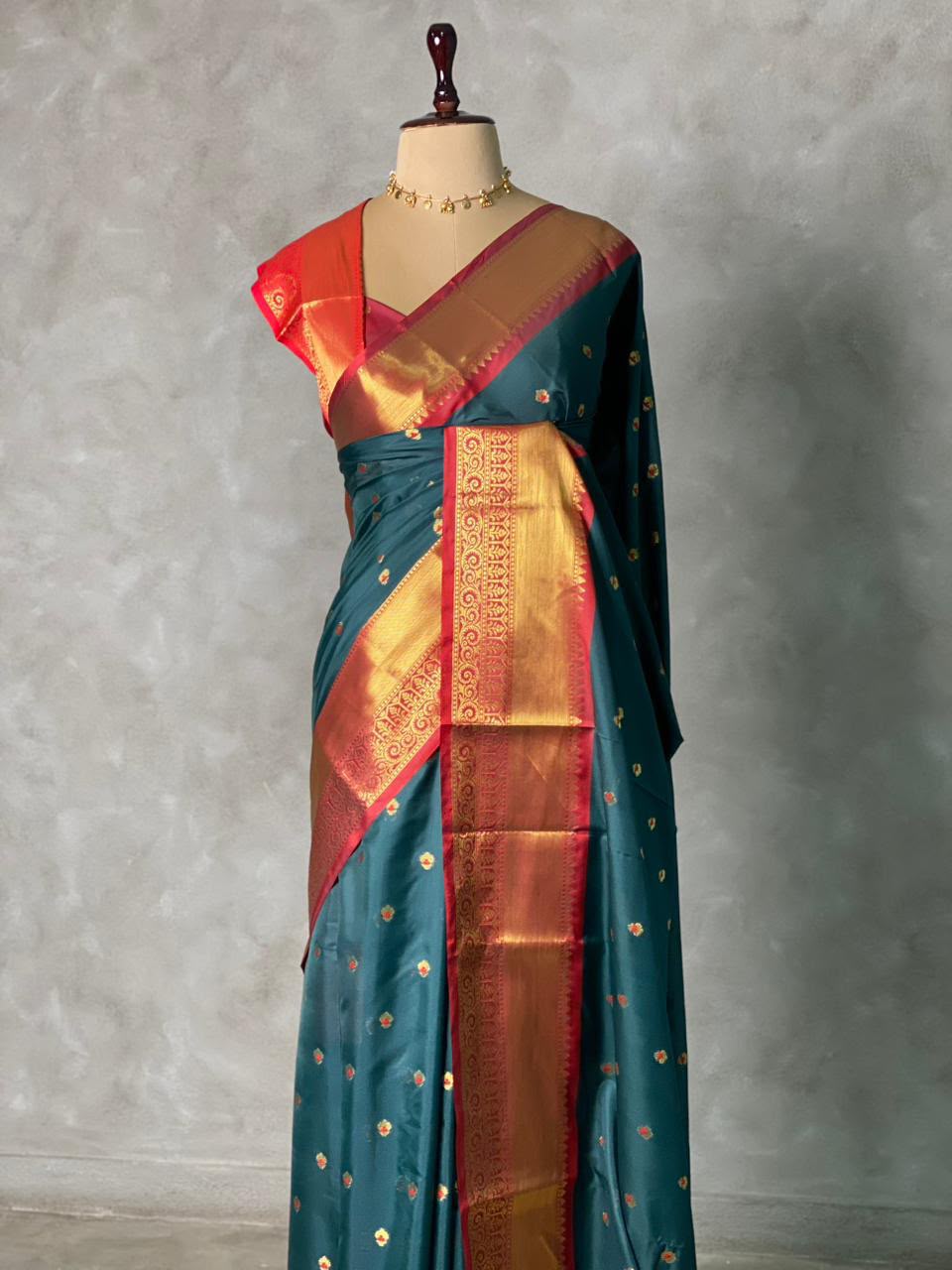 Premium banarasi silk saree with runnimg blouse | RF0010